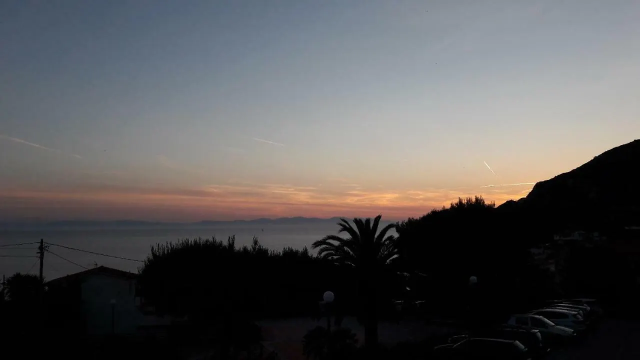 Appartamento Sul Tramonto Chiessi Italy